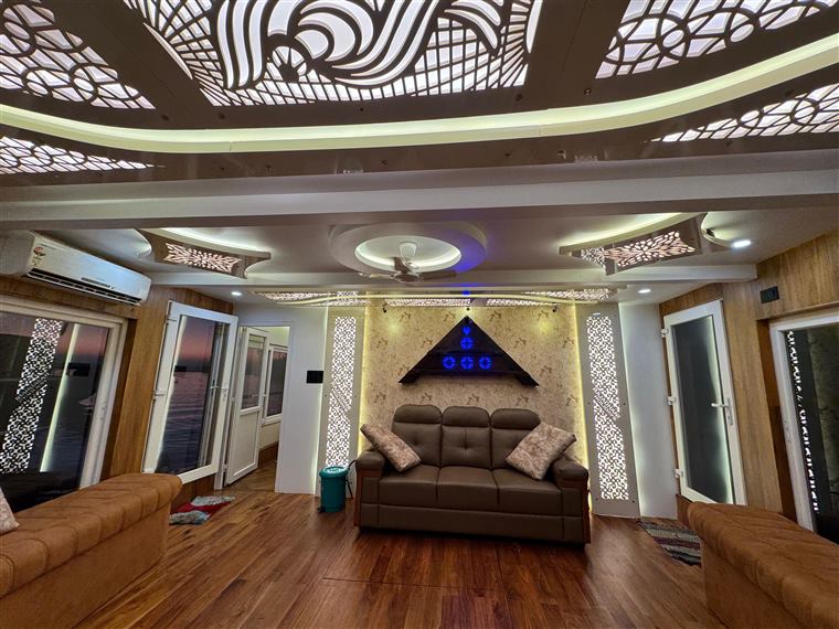 Lounge with carved ceiling